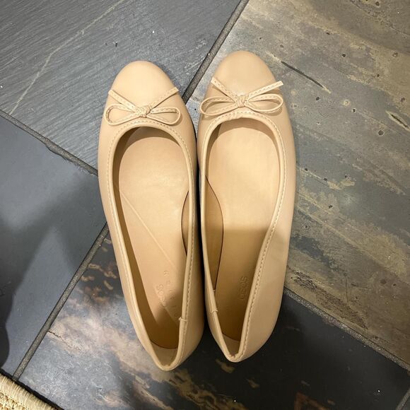 Asos Women's Nude Ballet Flats - Picture 4 of 6